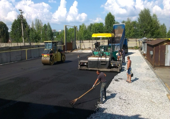 Устройство автодорог в Новоподрезково и Молжаниновского районе